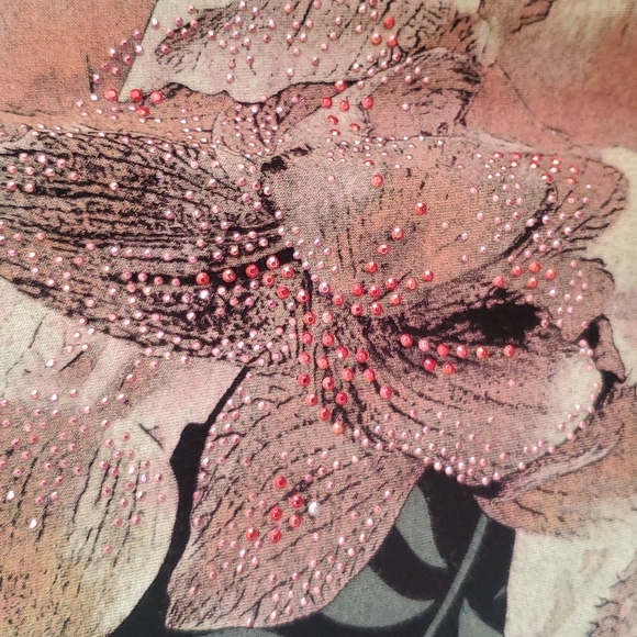 Shirt - Picture 3 of 4